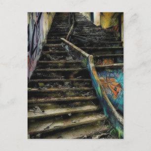 Städtische Kunst auf Treppen Verlassenes Gebäude Postkarte