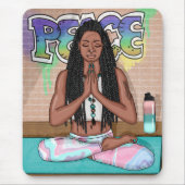 Städtische Kunst | Hübsche Frau, die Meditation du Mousepad (Vorne)