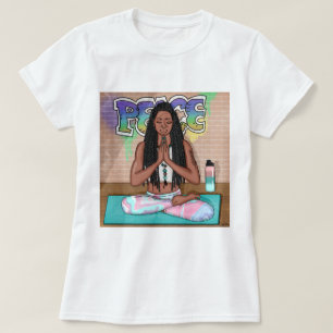 Städtische Kunst   Hübsche Frau, die Meditation du T-Shirt