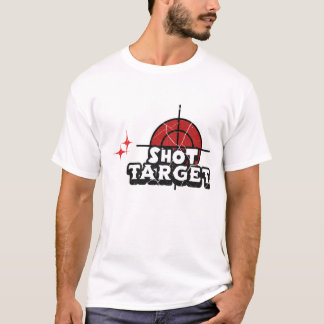 Städtische Sneakers zum Shirt Design.