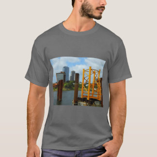 Städtische vertikale Linien T-Shirt