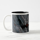 Stadtkonzept von Goblin - Gefangene von Goblin Zweifarbige Tasse (Links)