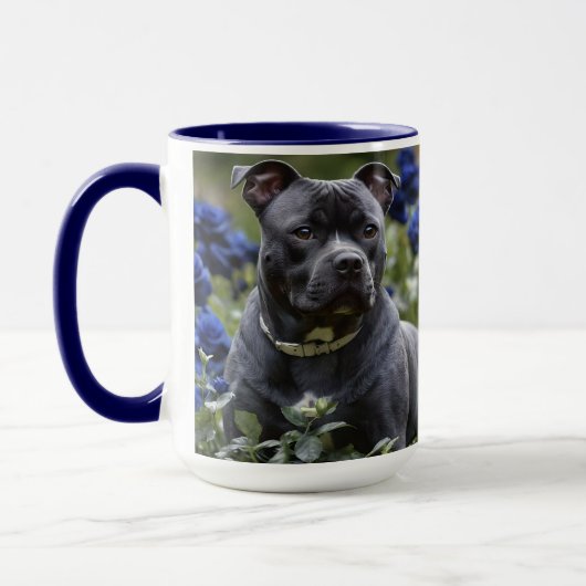 Staffordshire Bull Terrier in Blue Rose Garden, Tasse (Links)