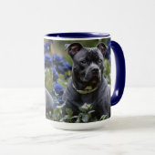 Staffordshire Bull Terrier in Blue Rose Garden, Tasse (VorderseiteRechts)