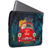 Staffordshire Dog Driving Car Beängstigend Hallowe Laptopschutzhülle (Vorne Rechts)