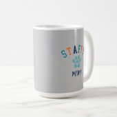Staffy Mama Pawprint Heart Custom Text Retro Kaffeetasse (VorderseiteRechts)