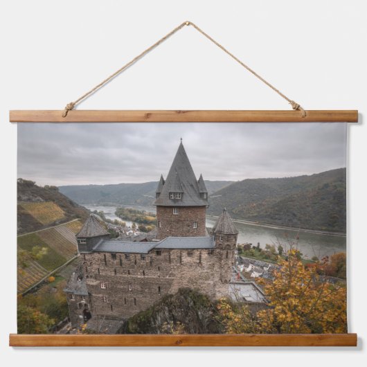 Stahleck Castle Bacharach Deutschland Wandteppich Mit Holzrahmen (Vorne)