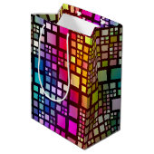 stained glass squares - vibrant rainbow :  mittlere geschenktüte (Rückseite Schrägansicht)