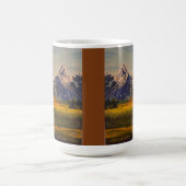 Stall im Grand Teton, von Gary Poling Kaffeetasse (Mittel)