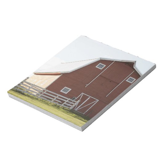 Stall in der ländlichen Landschaft Notizblock (Rotiert)