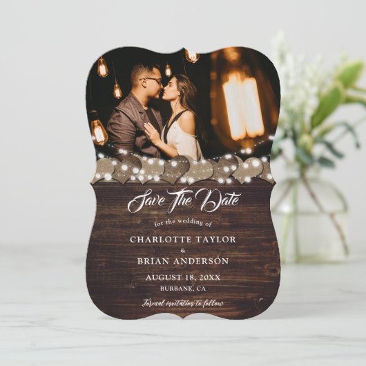 Stall Wood Burlap Lace String Lights Wedding Foto Save The Date (Stehend Vorderseite)