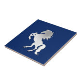 Stallion auf Navy Blue Fliese (Seite)
