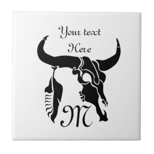 Stammanwurzelschädel mit schwarzer Feder Fliese