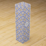 Stammedaillen von Boho in lila und gold Weinbox<br><div class="desc">Periwinkle lila boho Stammesmedaillen und goldbraune Sonnen.</div>
