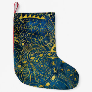 Stammes- Aquarell-und Goldmuster auf Blau Kleiner Weihnachtsstrumpf
