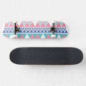Stammes- aztekisches buntes Muster Skateboard (Horizontal)