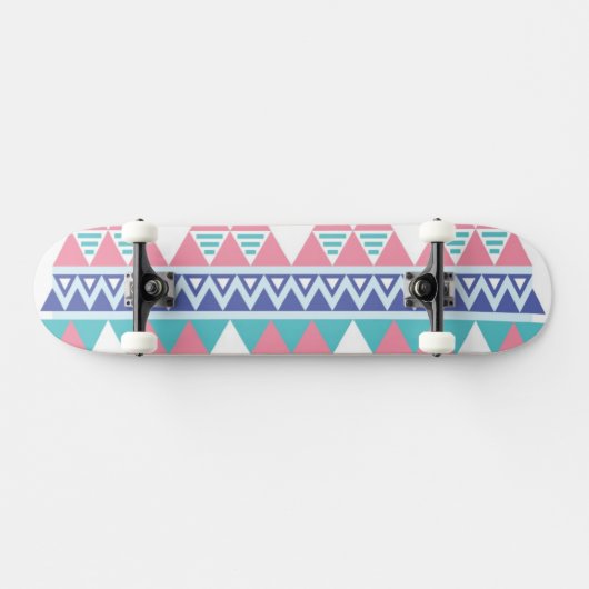 Stammes- aztekisches buntes Muster Skateboard (Horizontal)