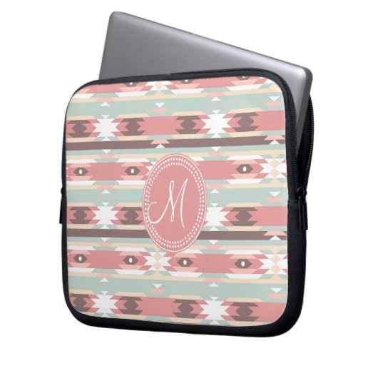 Stammes- aztekisches rosa Monogramm-Muster Laptopschutzhülle (Vorderseite Links)