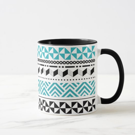 Stammes- geometrischer Schwarz-und Aqua-moderner Tasse (Rechts)