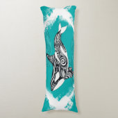 Stammes- Orca gebürstetes aquamarines Seitenschläferkissen (Vorderseite Vertikal)