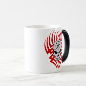 Stammes- Schädel-verwandelnde Tasse (VorderseiteRechts)