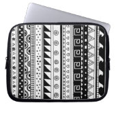 Stammes- Schwarzweiss-Muster Laptopschutzhülle (Vorderseite)