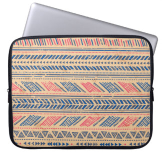 Stammes Vintag ethnisch: nahtloses Muster. Laptopschutzhülle