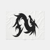 Stammesdrache Silhouette Fleecedecke (Vorderseite (Horizontal))