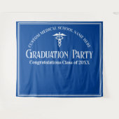 Stand der Blue Medical School Graduation Party Fot Wandteppich (Vorderseite (Horizontal))