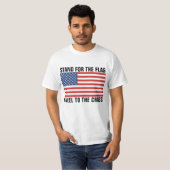 STAND FÜR DEN FLAGKNEL ZUM KREUZ T-Shirt (Vorne ganz)