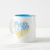 Stand mit der Ukraine-Tasse Zweifarbige Tasse (Vorderseite Links)