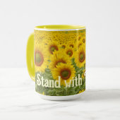Stand mit Ukraine Sonnenblumengelb Tasse (Vorderseite Links)