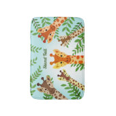 Stand Tall Lächeln Giraffes Cartoon Blätter Sky Badematte (Vorderseite Vertikal)