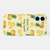 Stand Tall, Stay Sweet Pineapple pattern iPhone 16 Hülle (Rückseite (Horizontal))