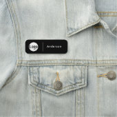 Standard-Firmenlogo Firmenname Name des Mitarbeite Namensschild (Beispiel)