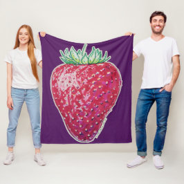 Standing Strawberry Fleecedecke