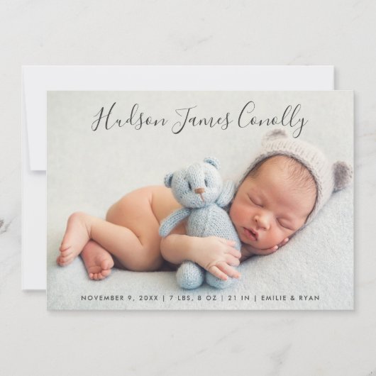 Standout Name Modern Script Baby Boy Foto Birth Ankündigung (Vorderseite)