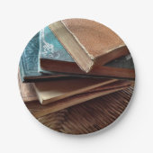 Stapel alte benutzte Bücher Pappteller (Vorderseite)