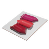 Stapel defekter Lippenstift Fliese (Seite)