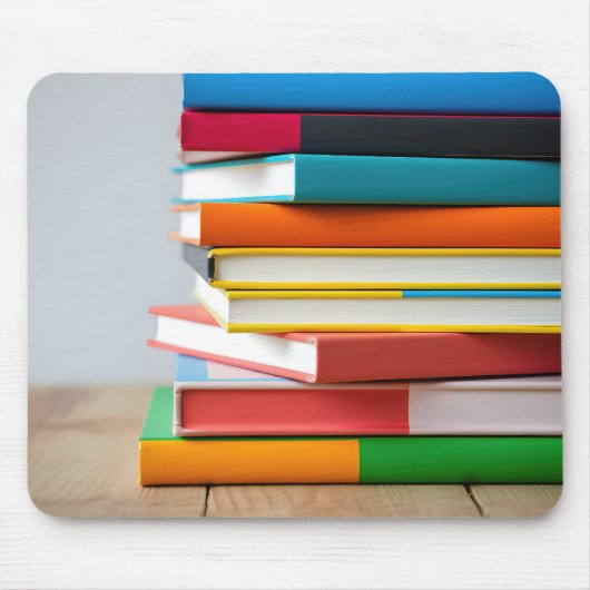 Stapel farbiger Lehrbücher Mousepad (Vorne)