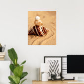 Stapel Hübscher Conch-Muscheln Poster (Heimbüro)