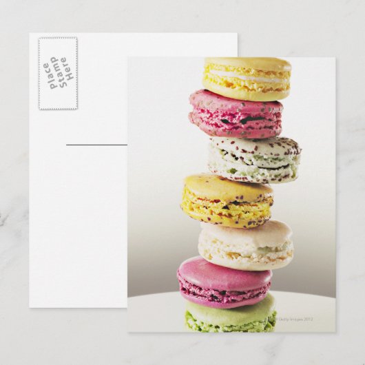 Stapel lebendiger Makaroonen Postkarte (Vorne/Hinten)