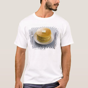 Stapel Pfannkuchen mit Butter auf einer Platte T-Shirt
