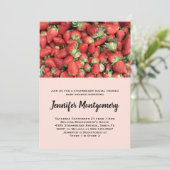 Stapel Red Juicy Strawberries Baby Shower Einladung (Stehend Vorderseite)