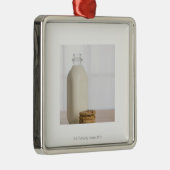 Stapel Schokoladensplitterplätzchen melken in Silbernes Ornament (Rechts)