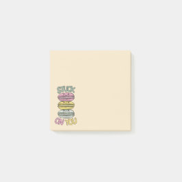 Stapel süßer Kawaii-Macarons Post-it Klebezettel