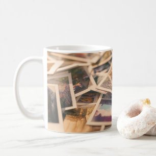 Stapel Vintage-Fotografien Kaffeetasse