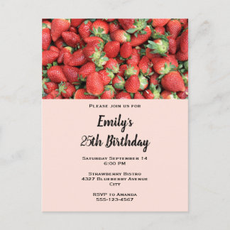Stapel von Red Juicy Strawberries Geburtstag Einladungspostkarte