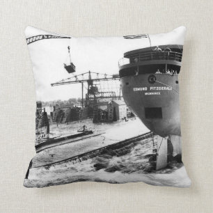 Stapellauf der Edmund Fitzgerald Mighty Fitz Kissen