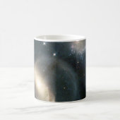 Star-Cluster Geboren zwischen den interagierenden Kaffeetasse (Mittel)